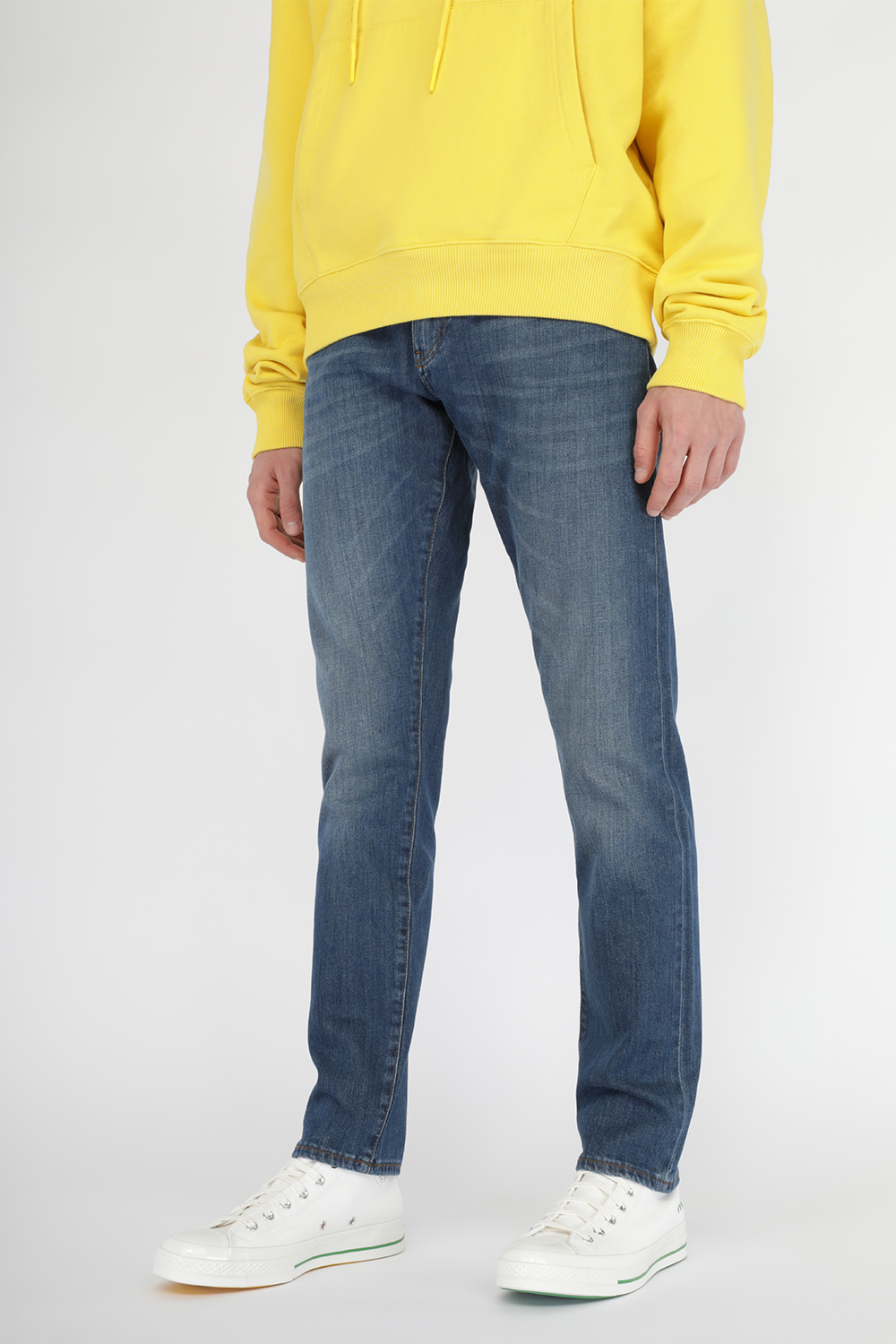 תמונת כל הלוק של Converse Chuck 70 High Top shoes in White